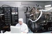 Il gigante delle attrezzature a semiconduttore giapponese ottiene un grande aumento di stipendio del 40% nel nuovo anno